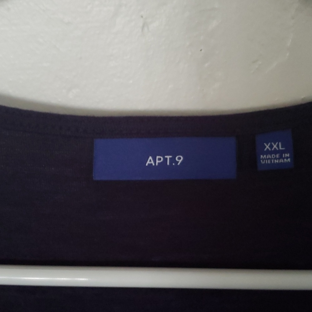 Top - Picture 2 of 4